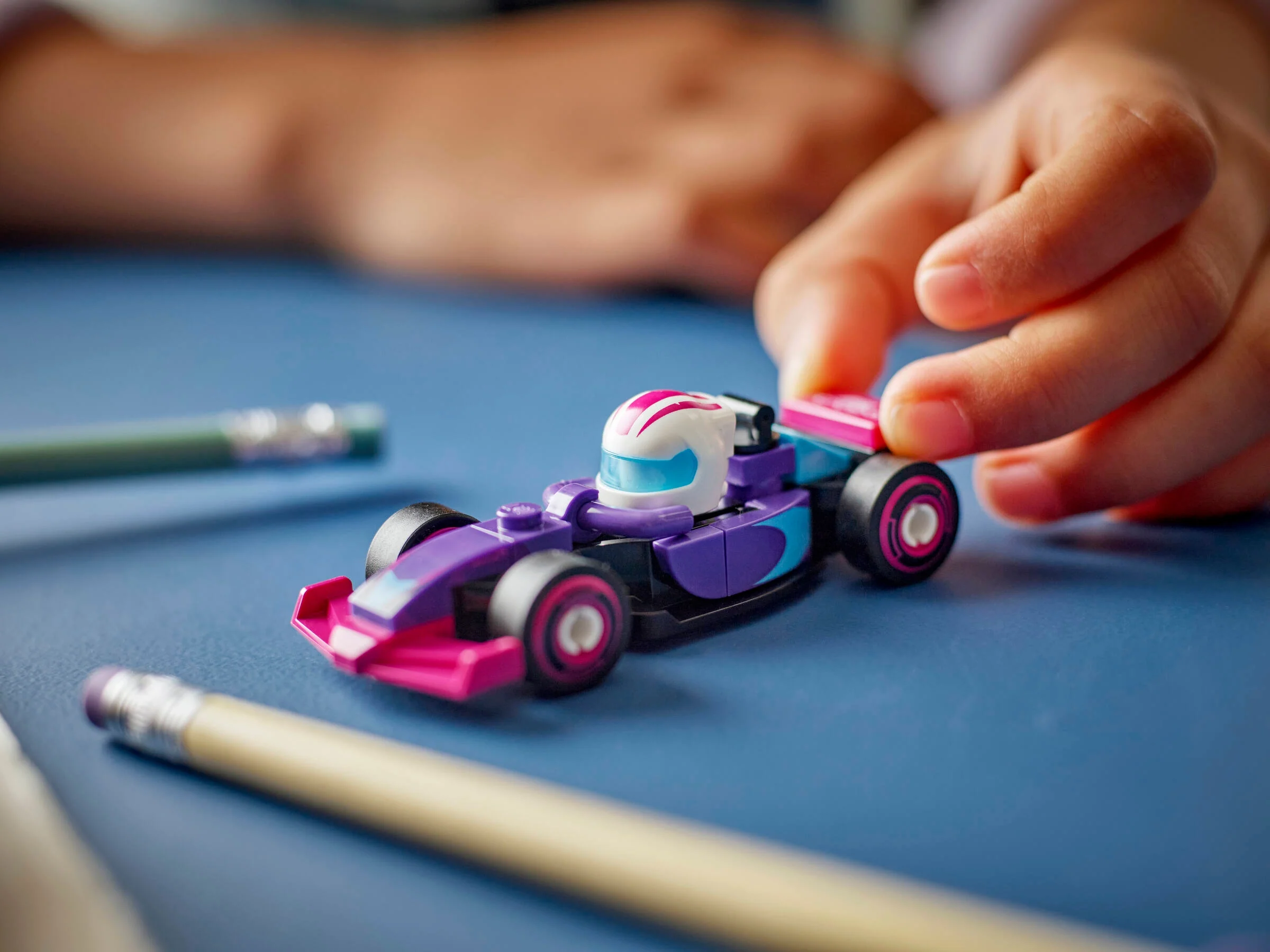 F1® Collectible Race Cars - Random Pack - Image 7