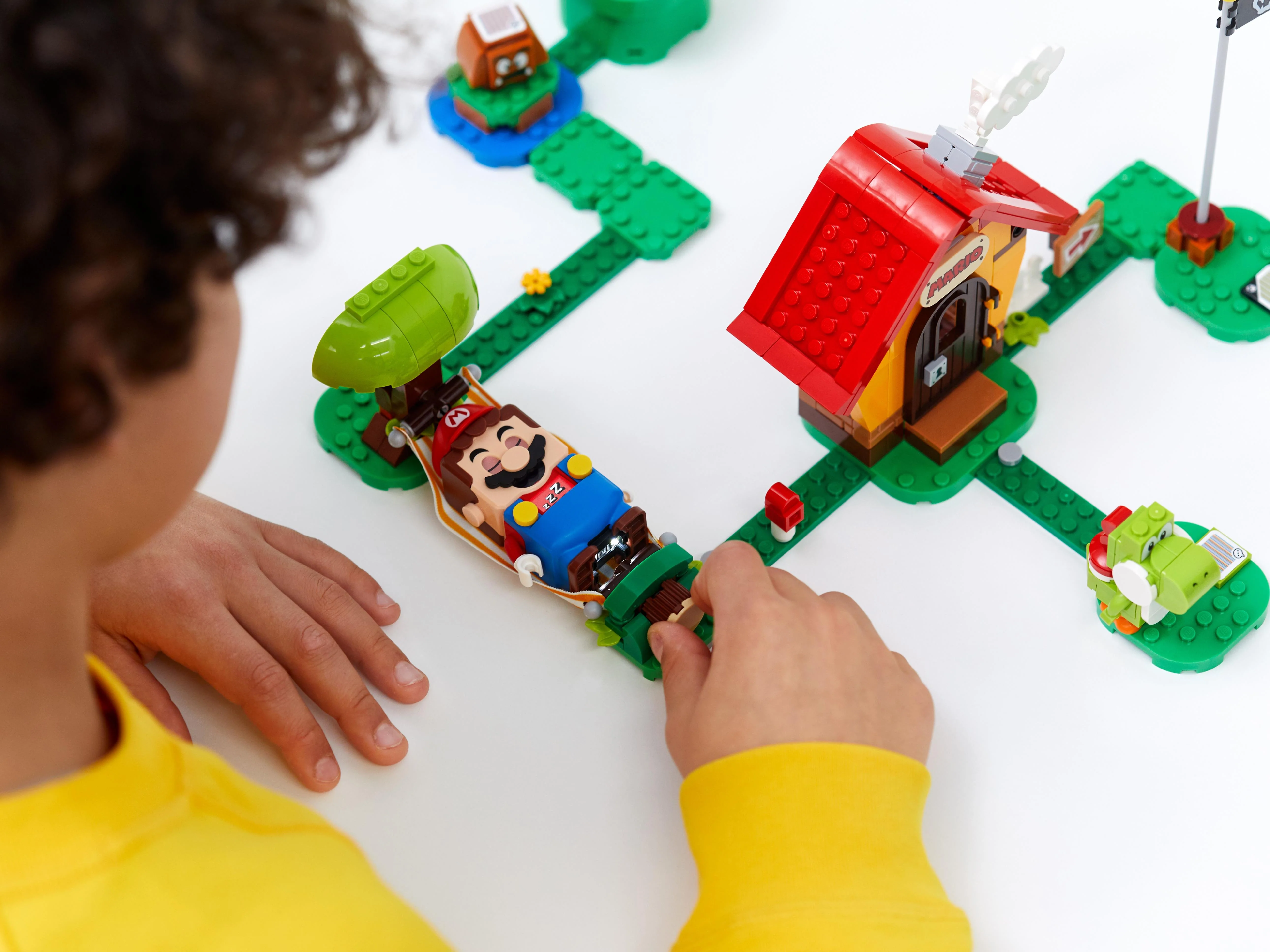 Mario's House & Yoshi - Image 10