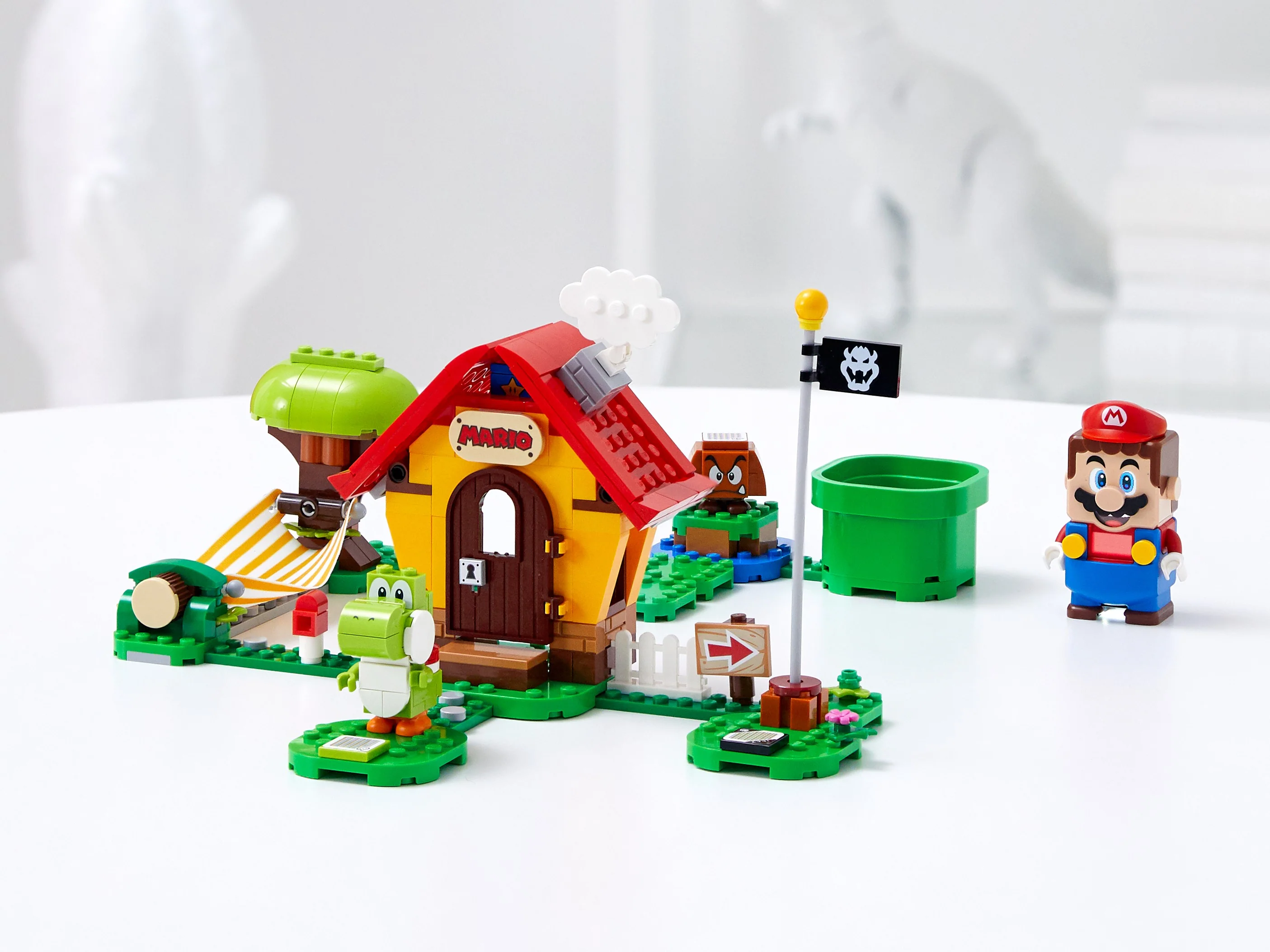 Mario's House & Yoshi - Image 3