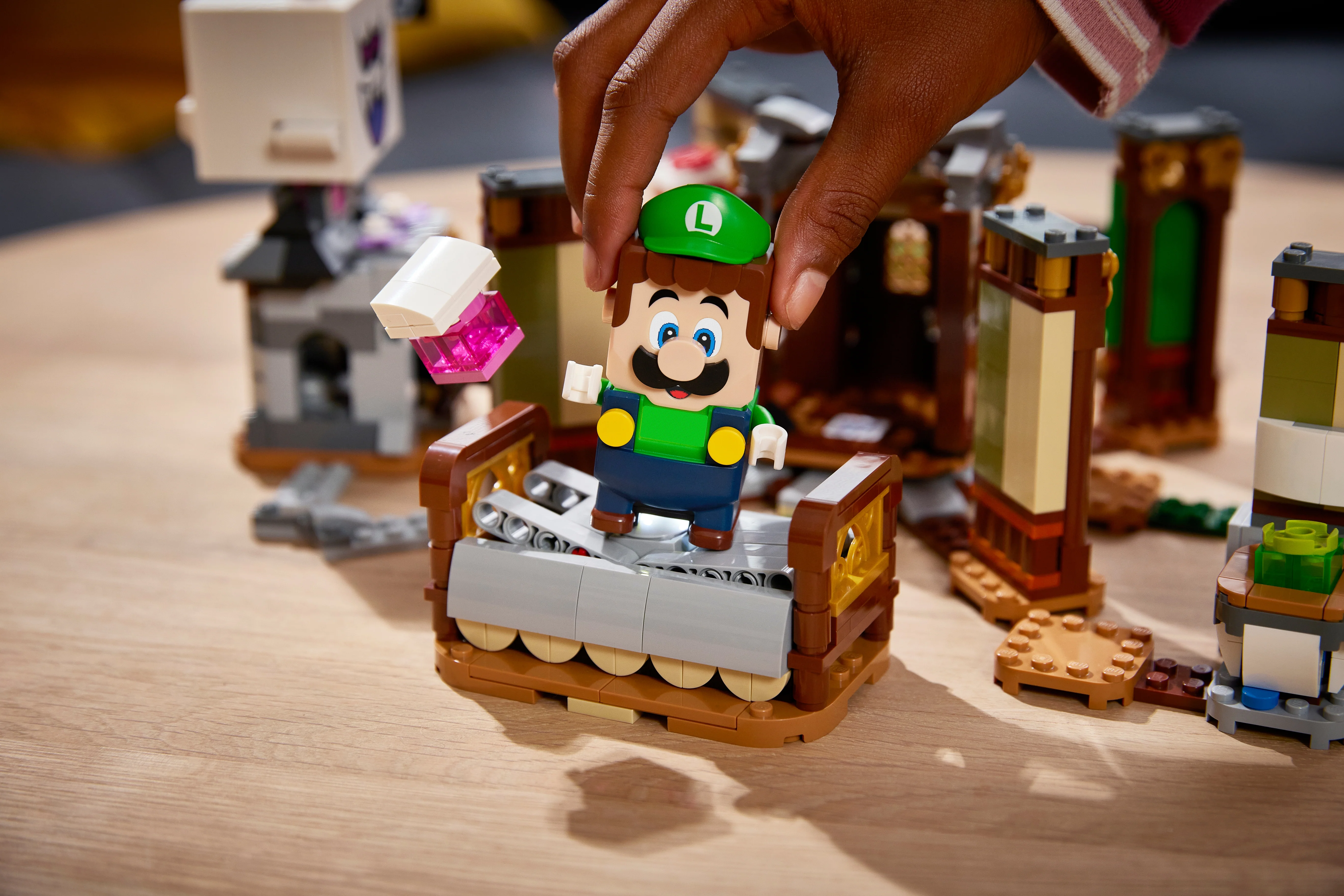 Luigi's Mansion Haunt-and-Seek - Image 10