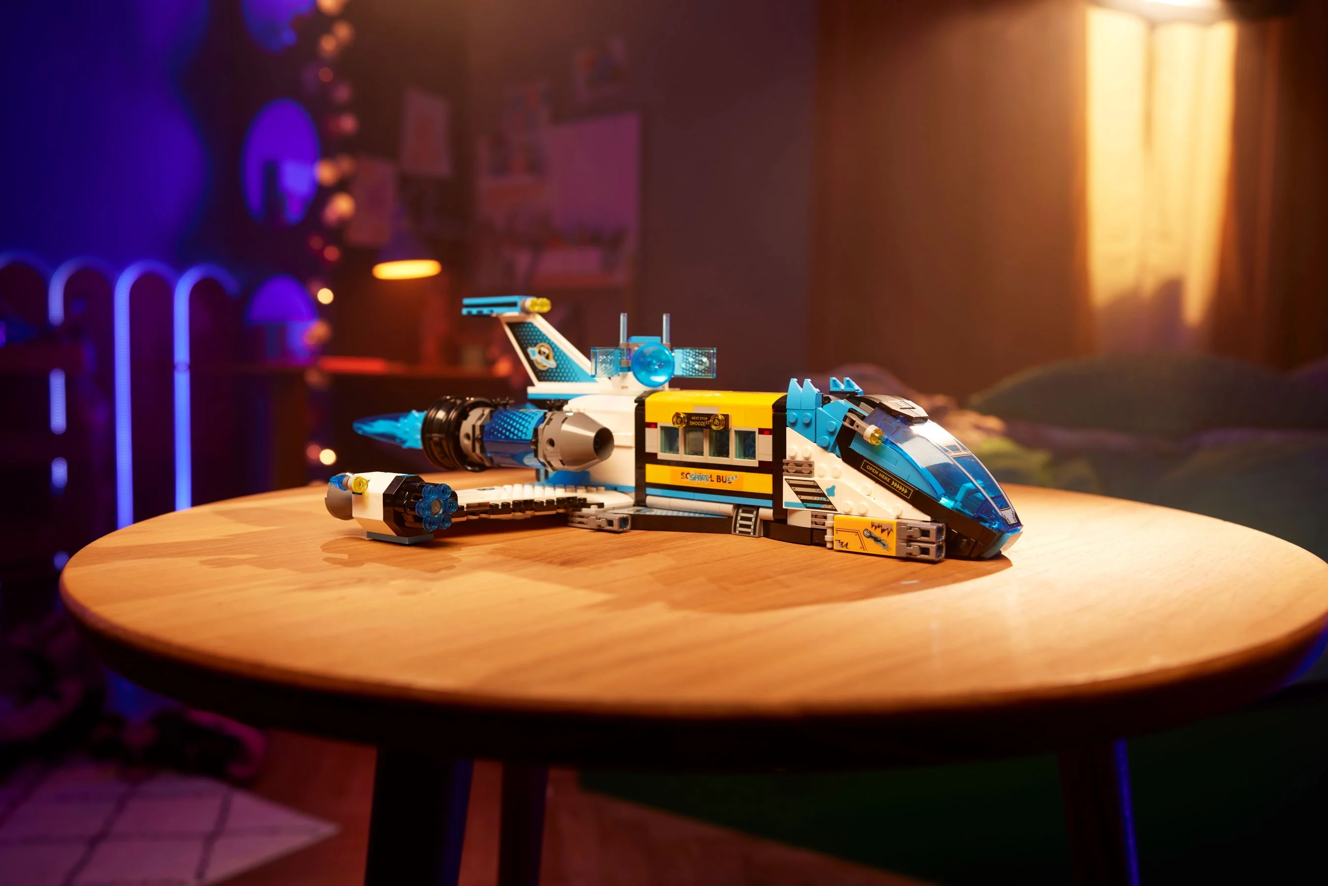 Mr. Oz's Spacebus - Image 9