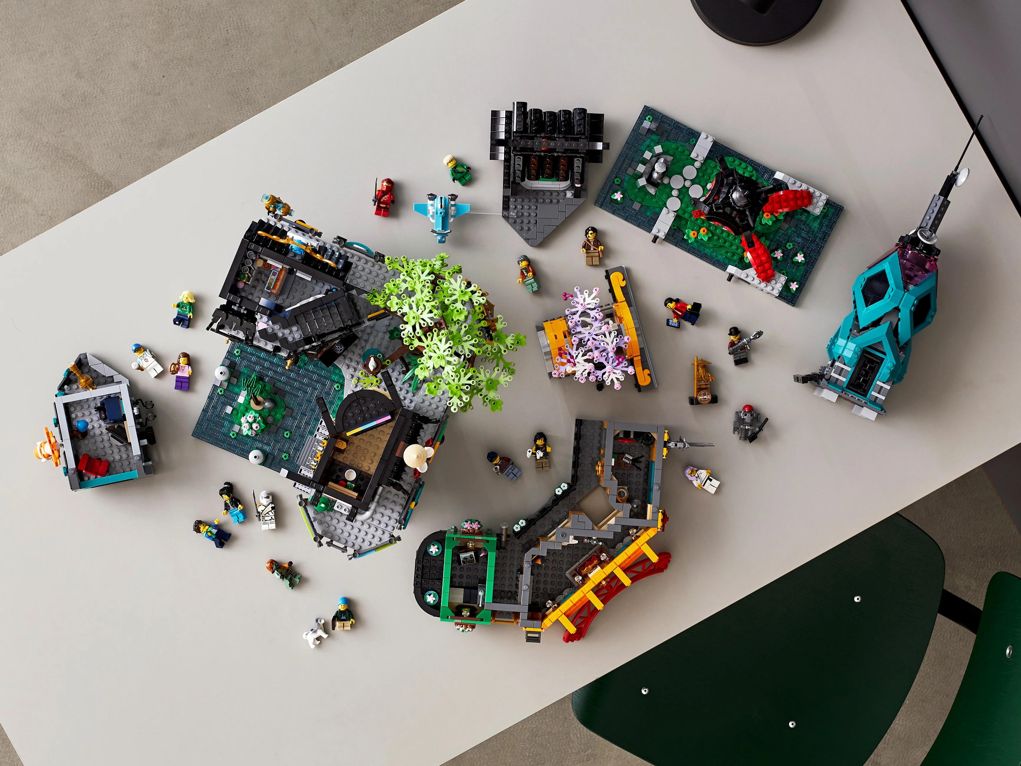 NINJAGO City Gardens - Image 23