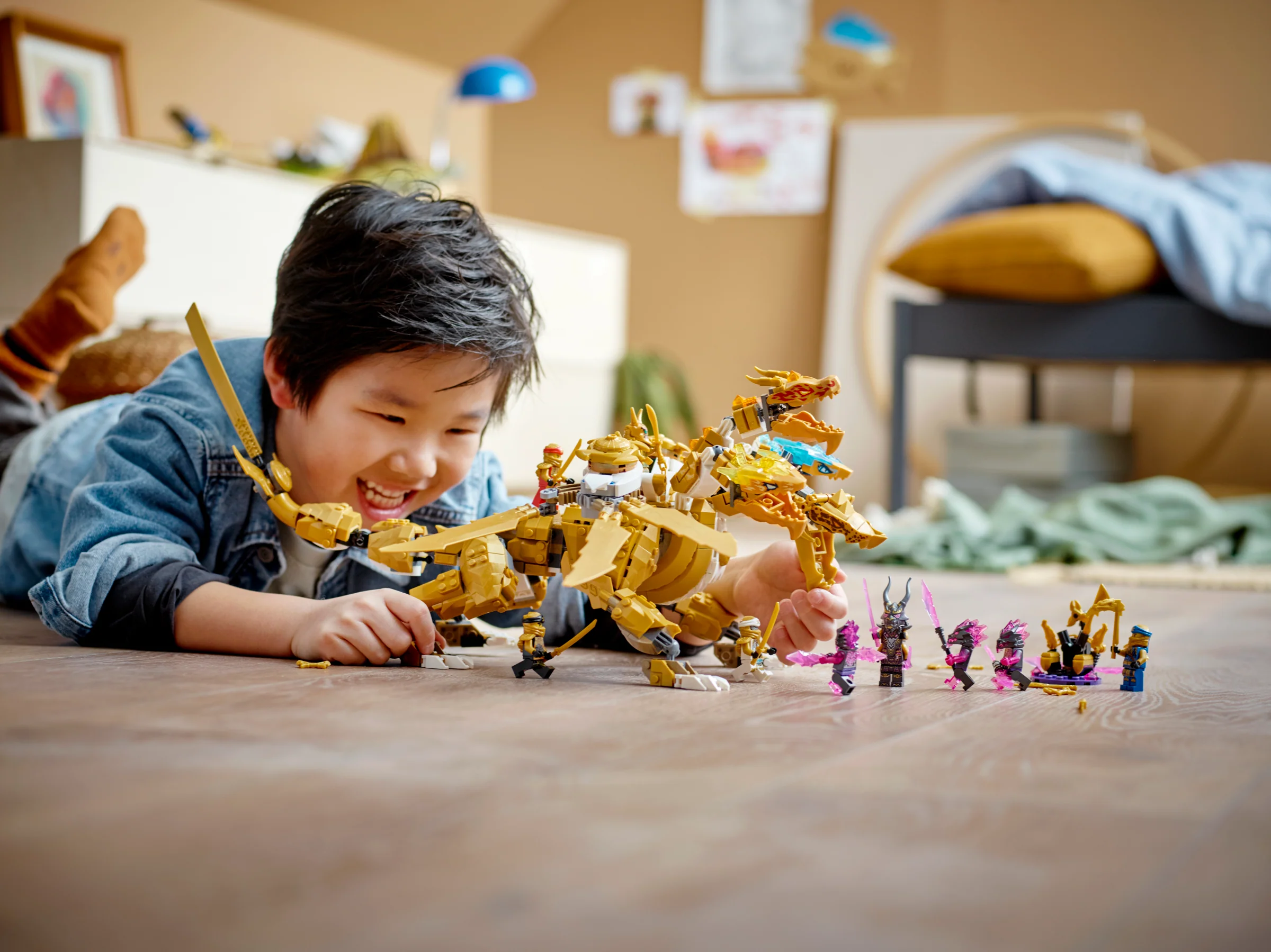 Lloyd's Golden Ultra Dragon - Image 6