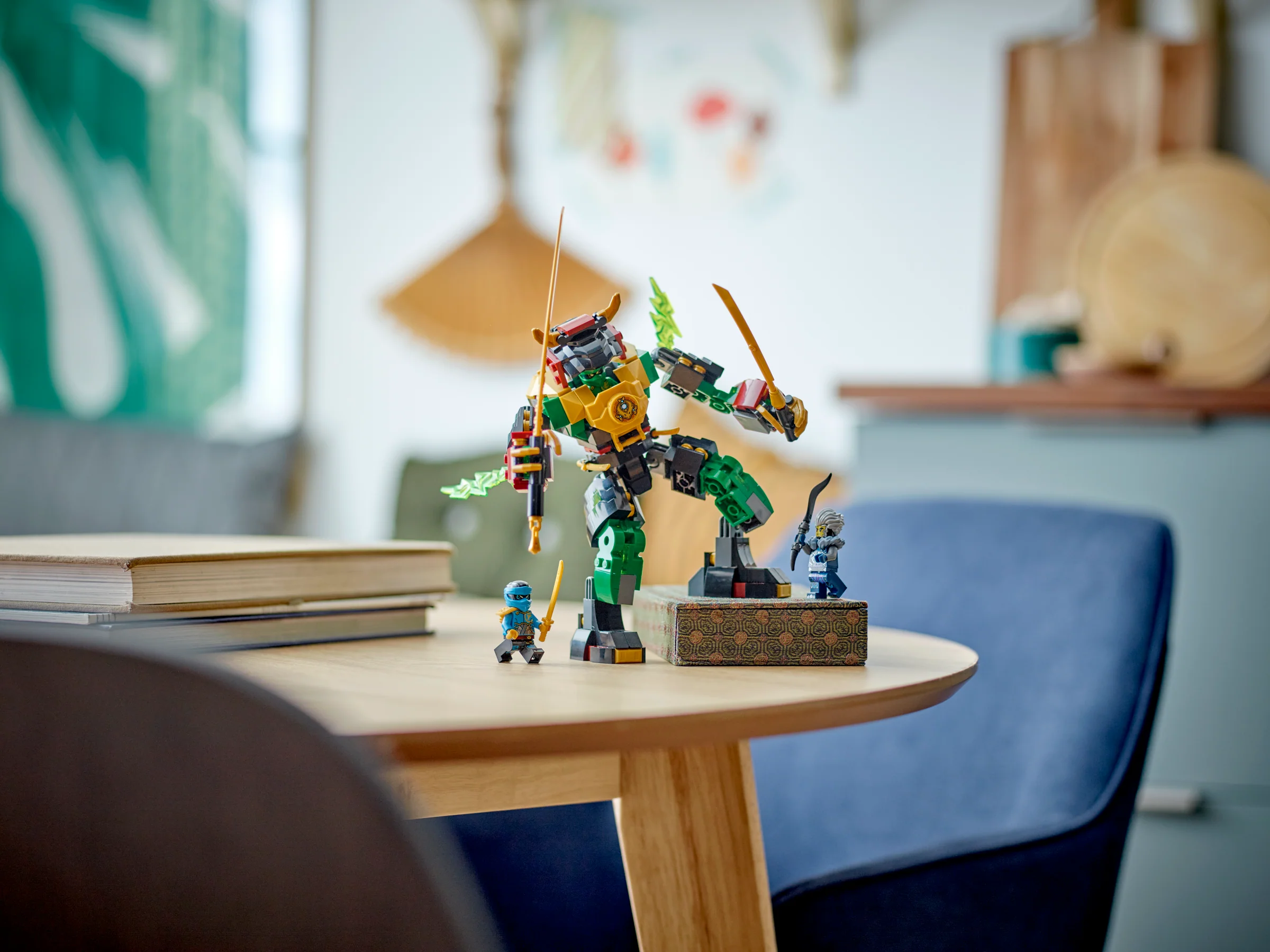 Lloyd's Elemental Power Mech - Image 7