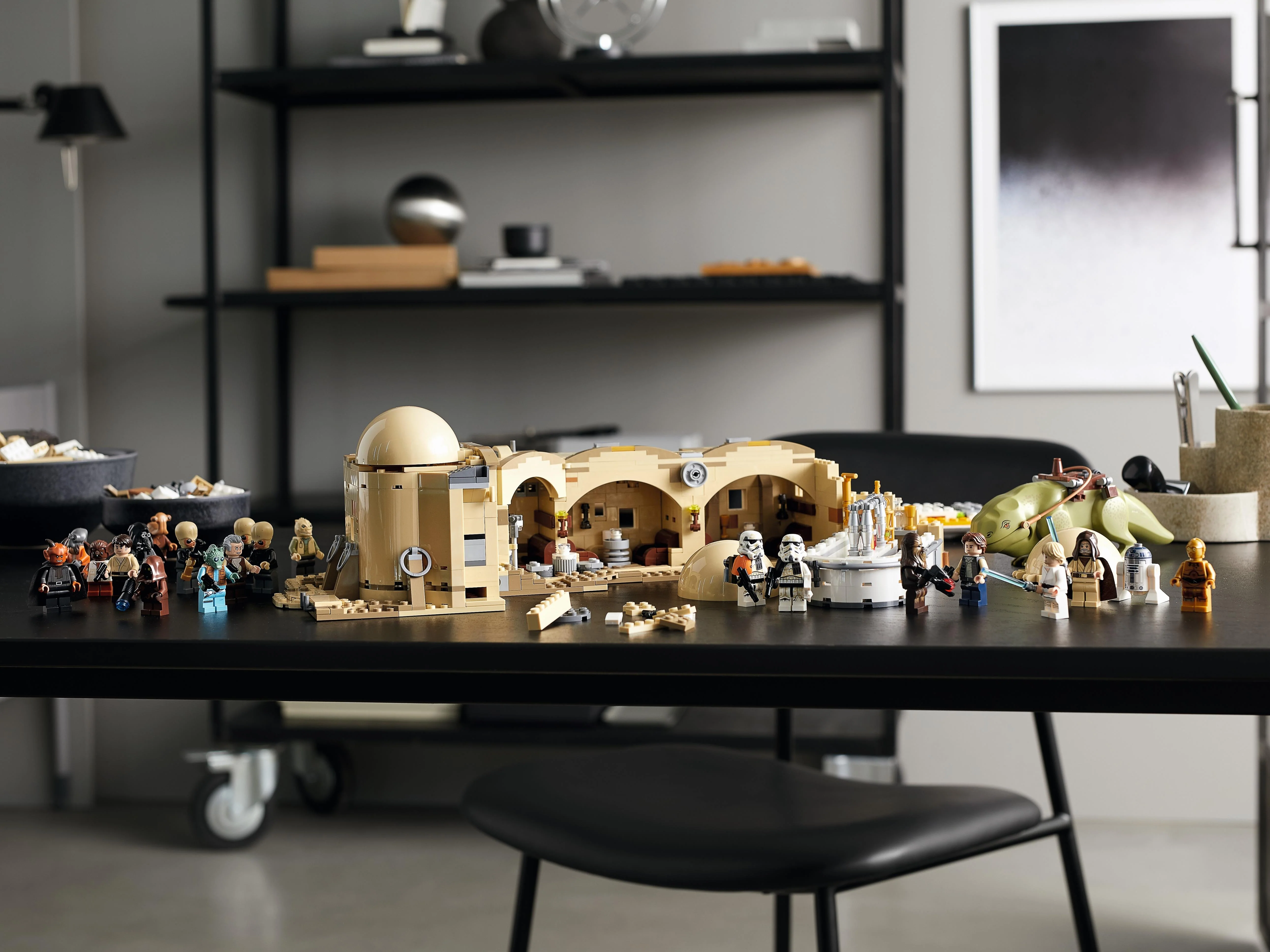 Mos Eisley Cantina - Image 10