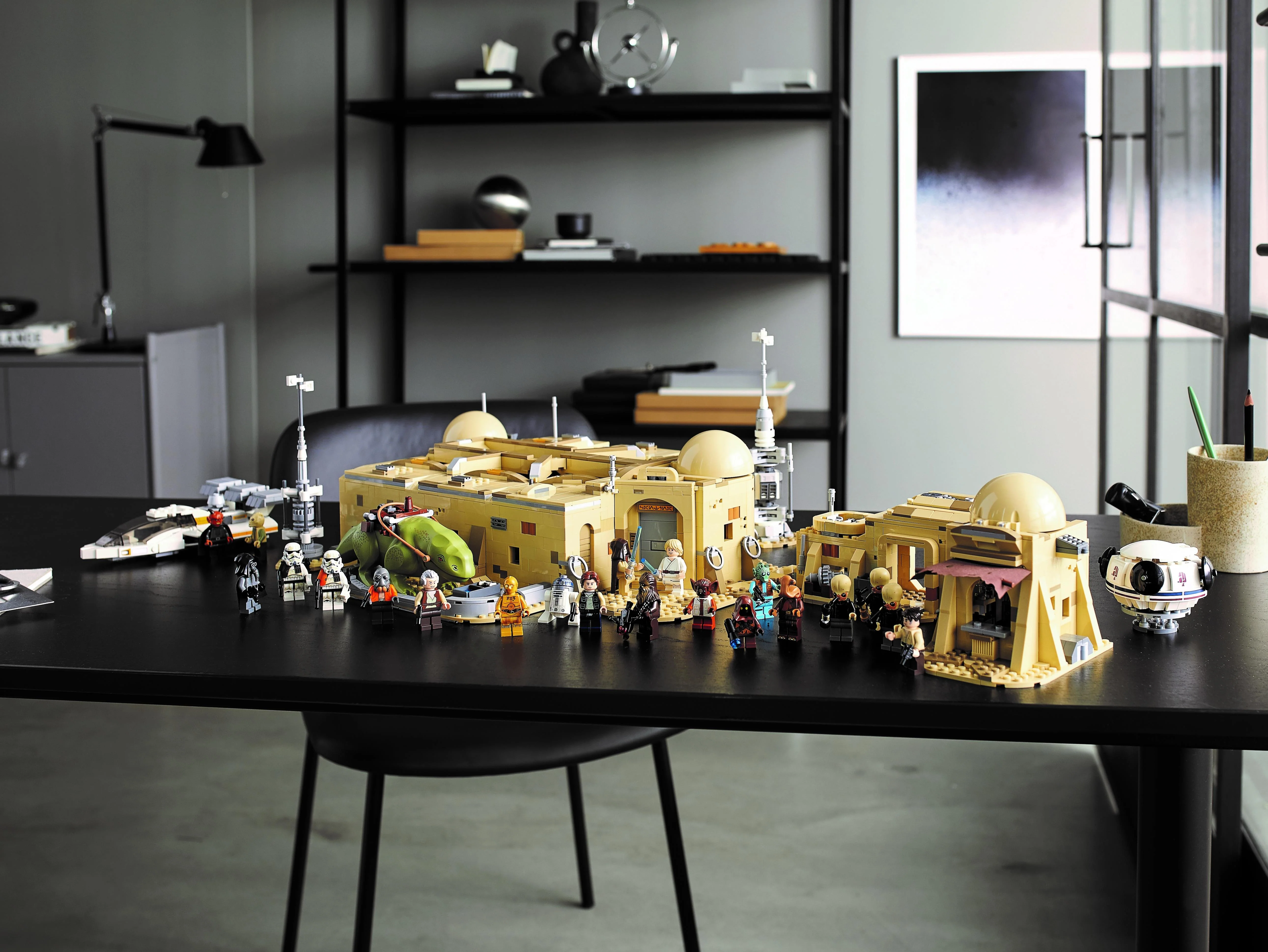 Mos Eisley Cantina - Image 12
