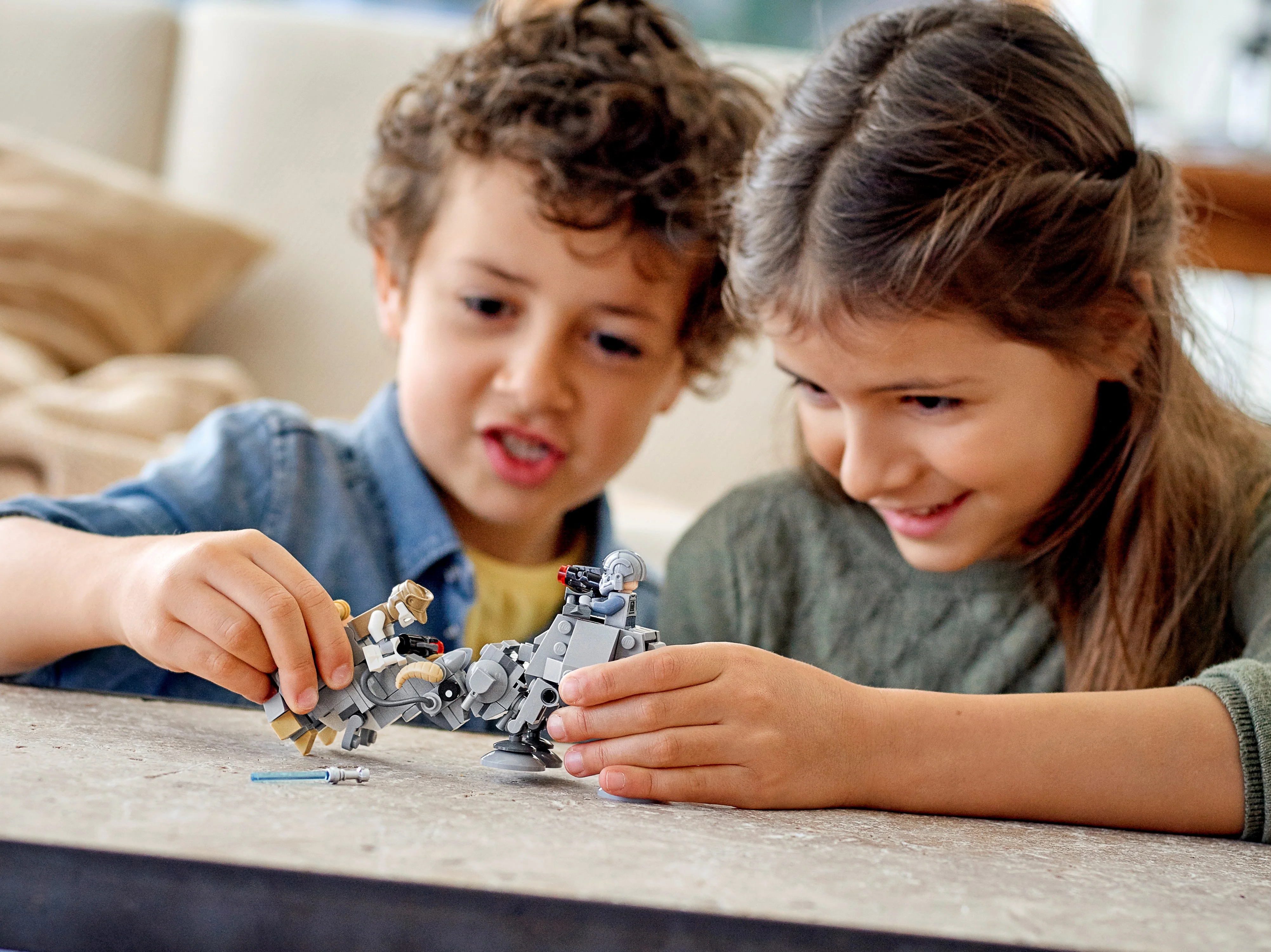 AT-AT vs. Tauntaun Microfighters - Image 9