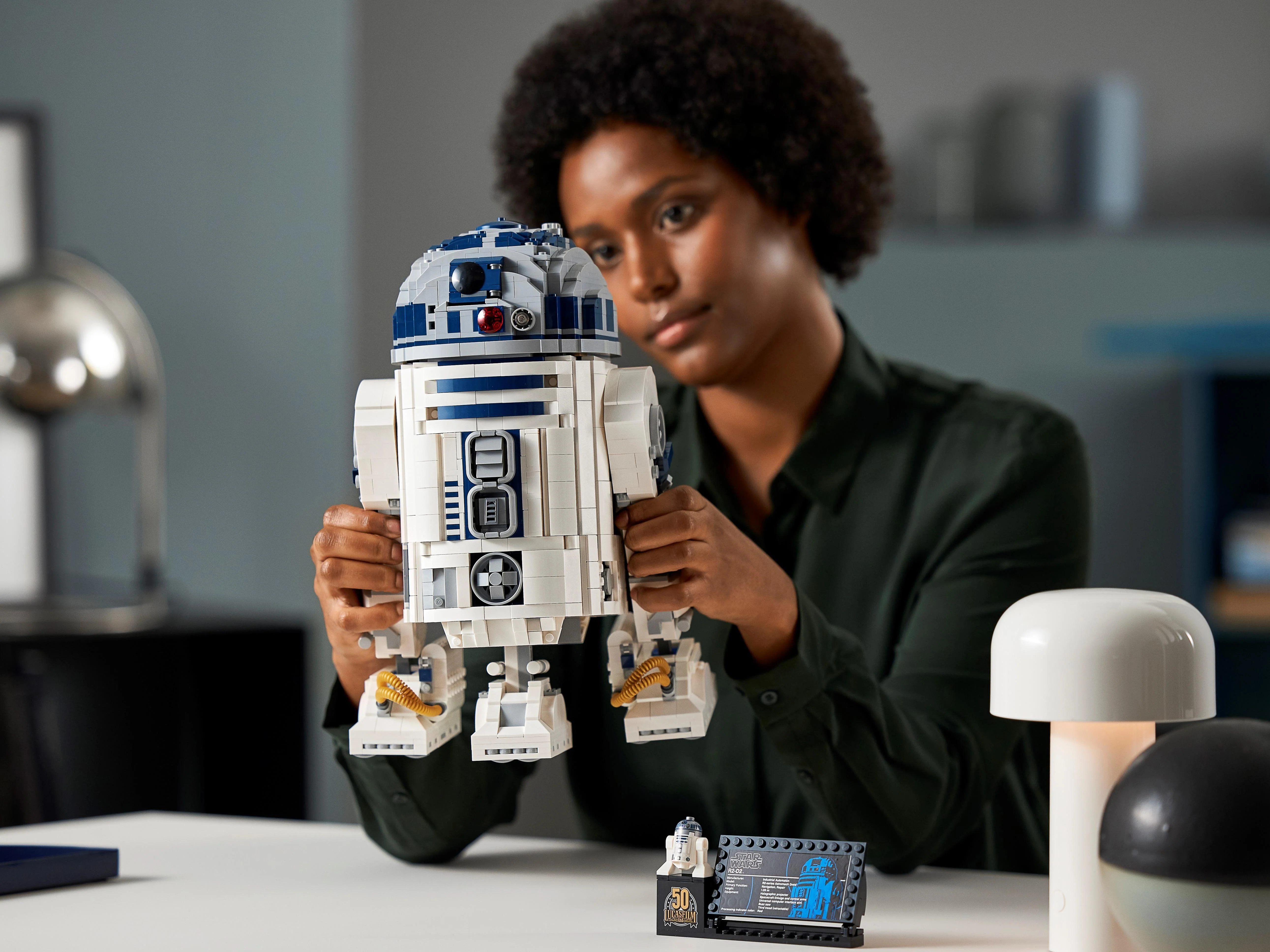 R2-D2 - Image 15