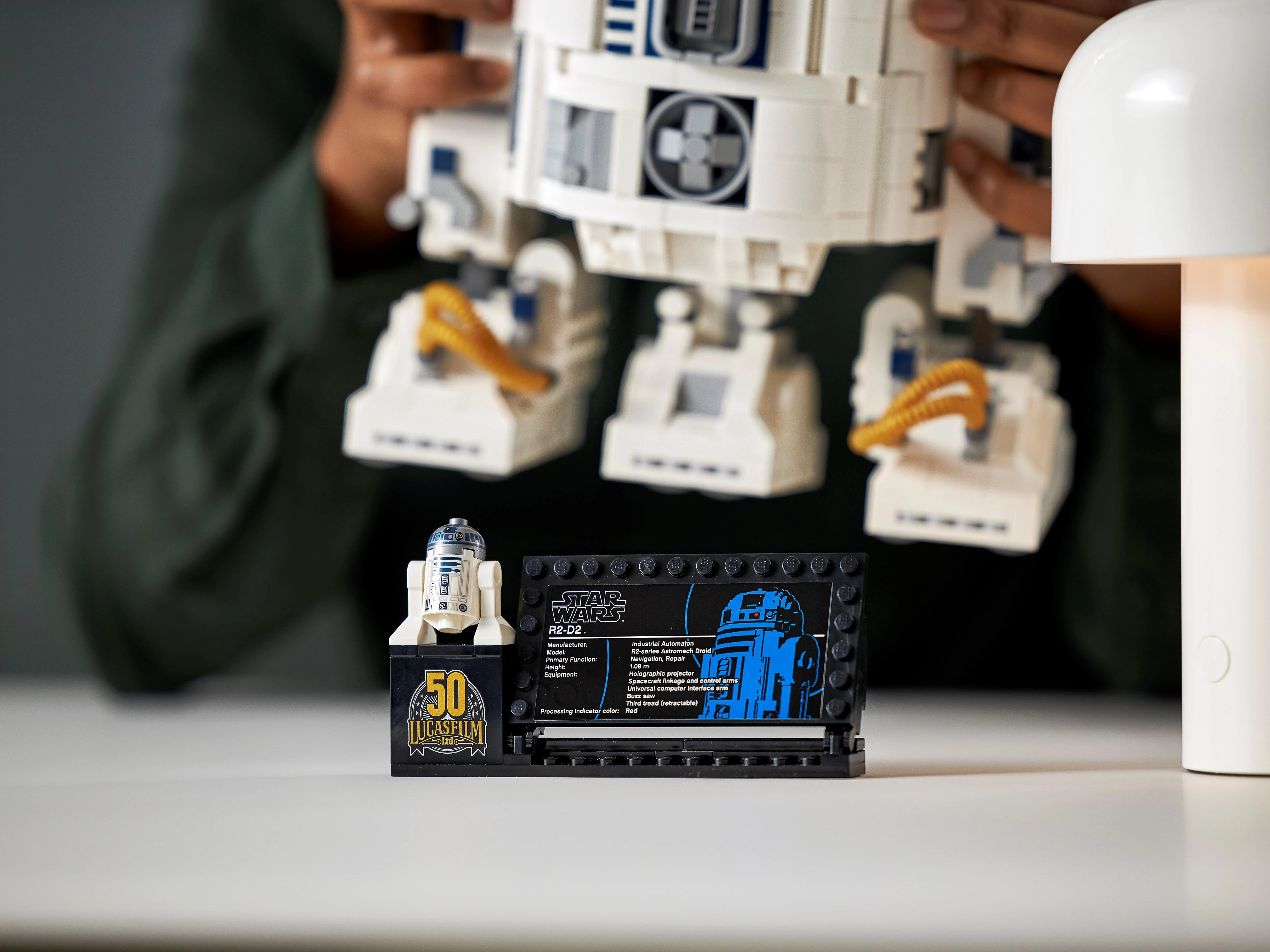 R2-D2 - Image 16