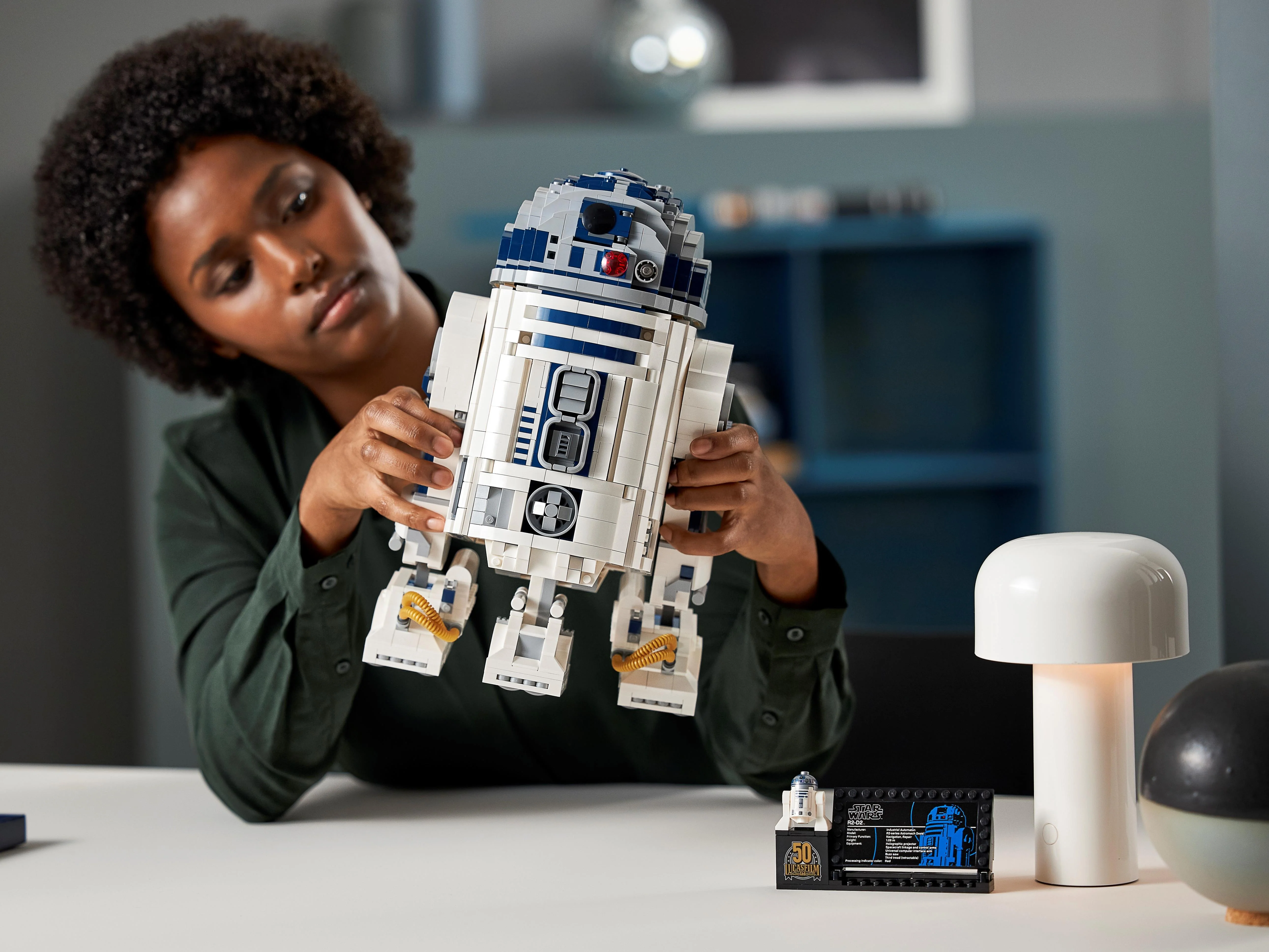 R2-D2 - Image 17