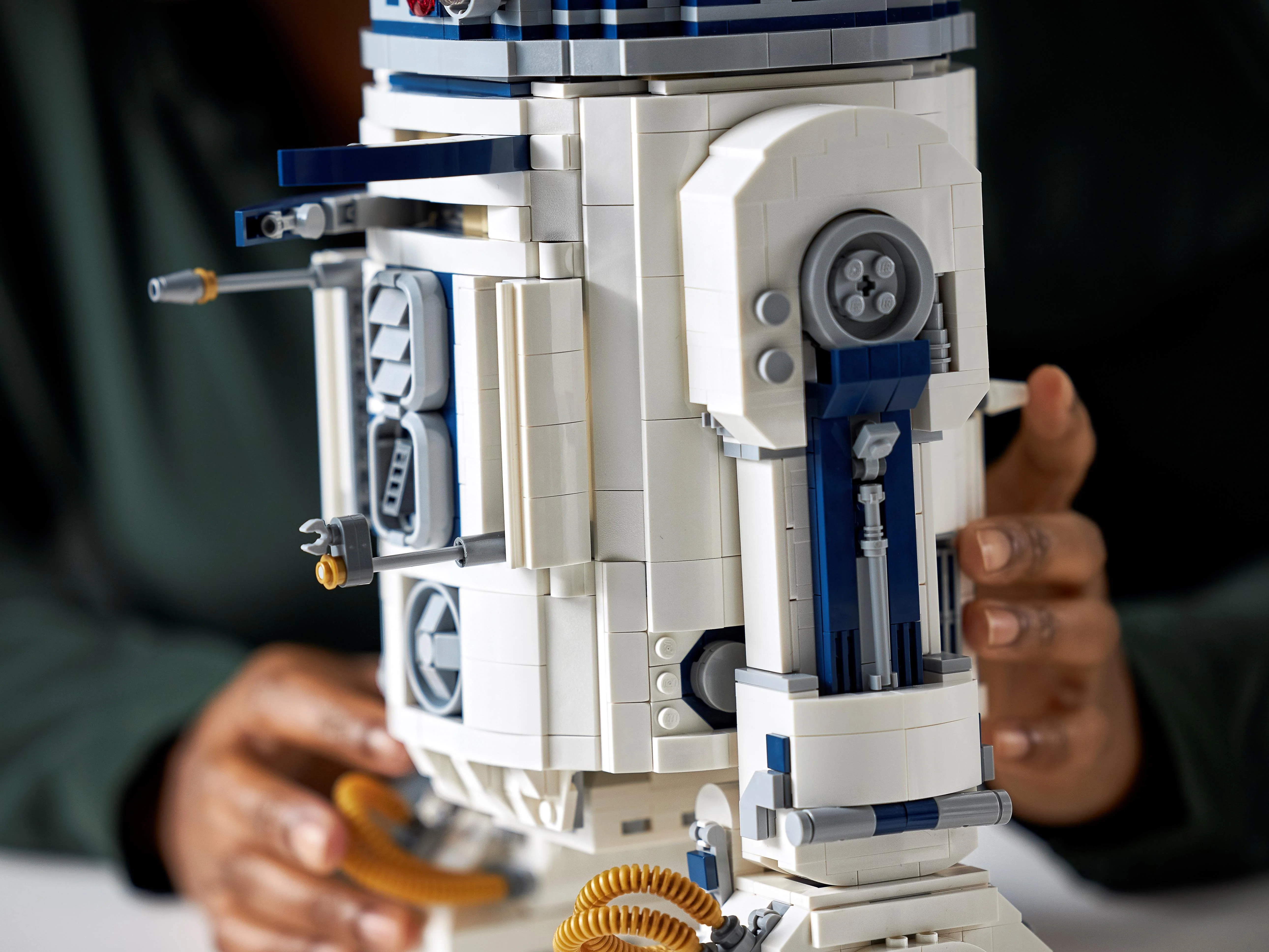 R2-D2 - Image 19