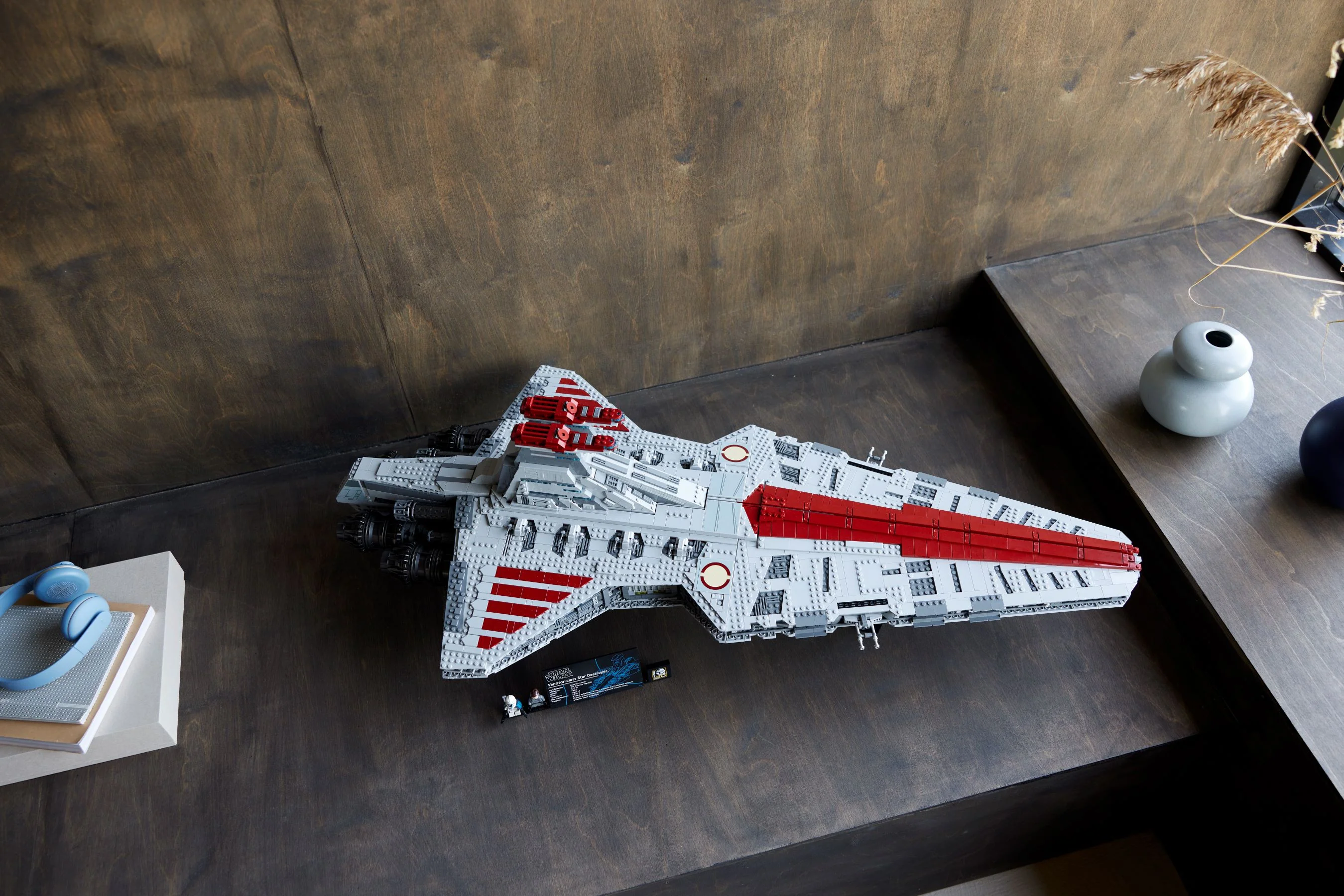 Venator-class Republic Attack Cruiser - Image 13
