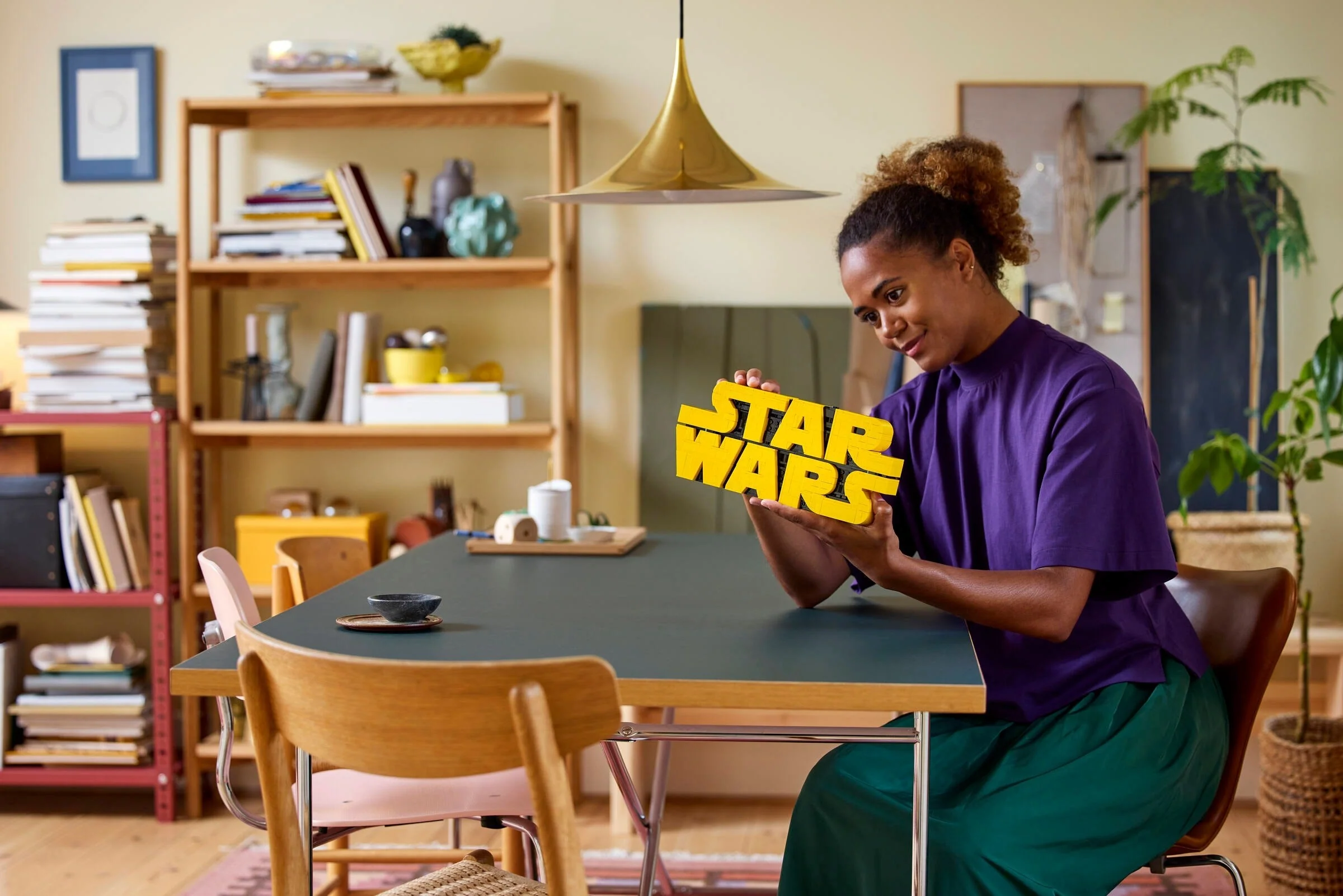Brick-Built Star Wars™ Logo - Image 6