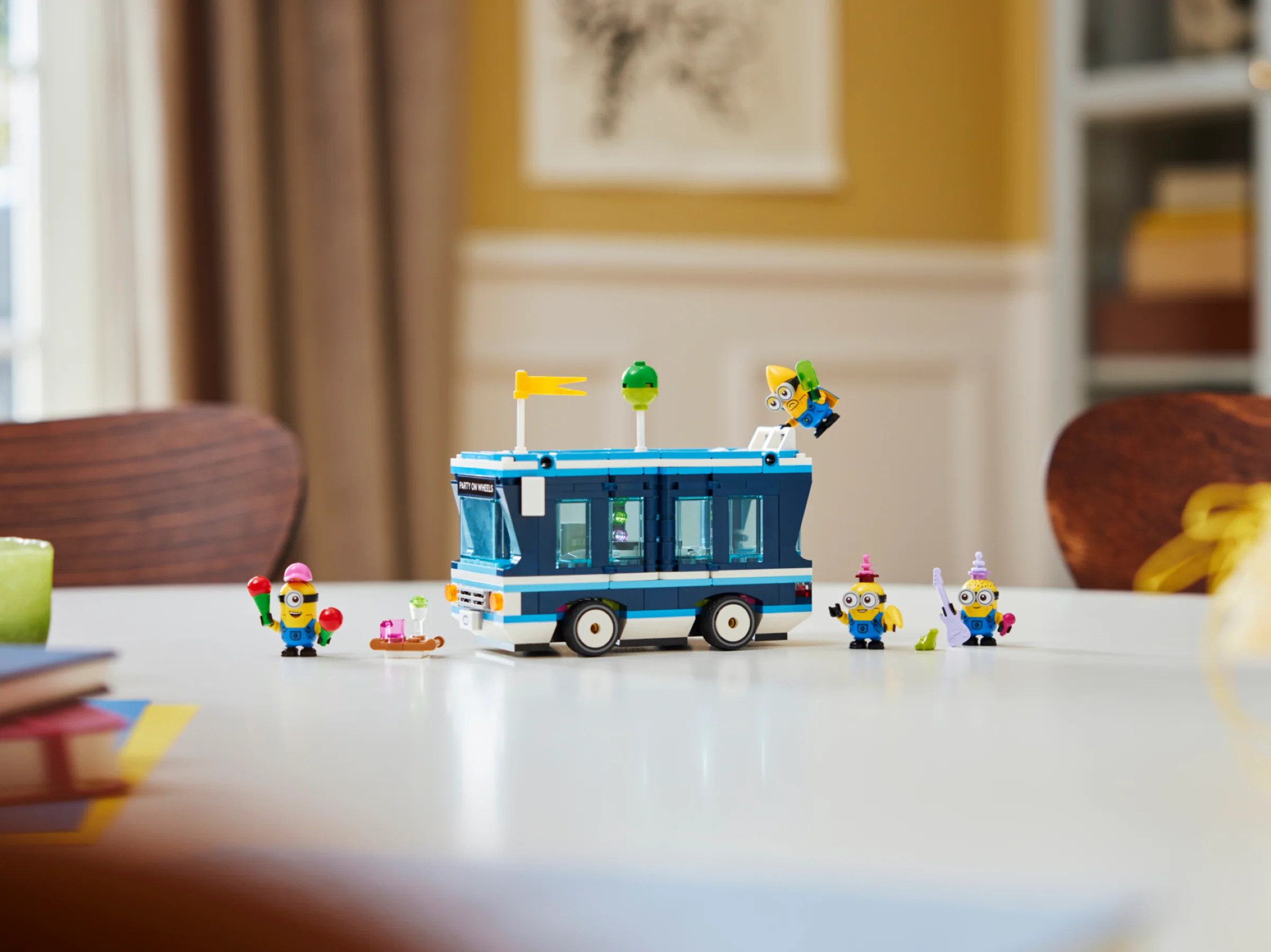 Minions' Music Party Bus - Image 10
