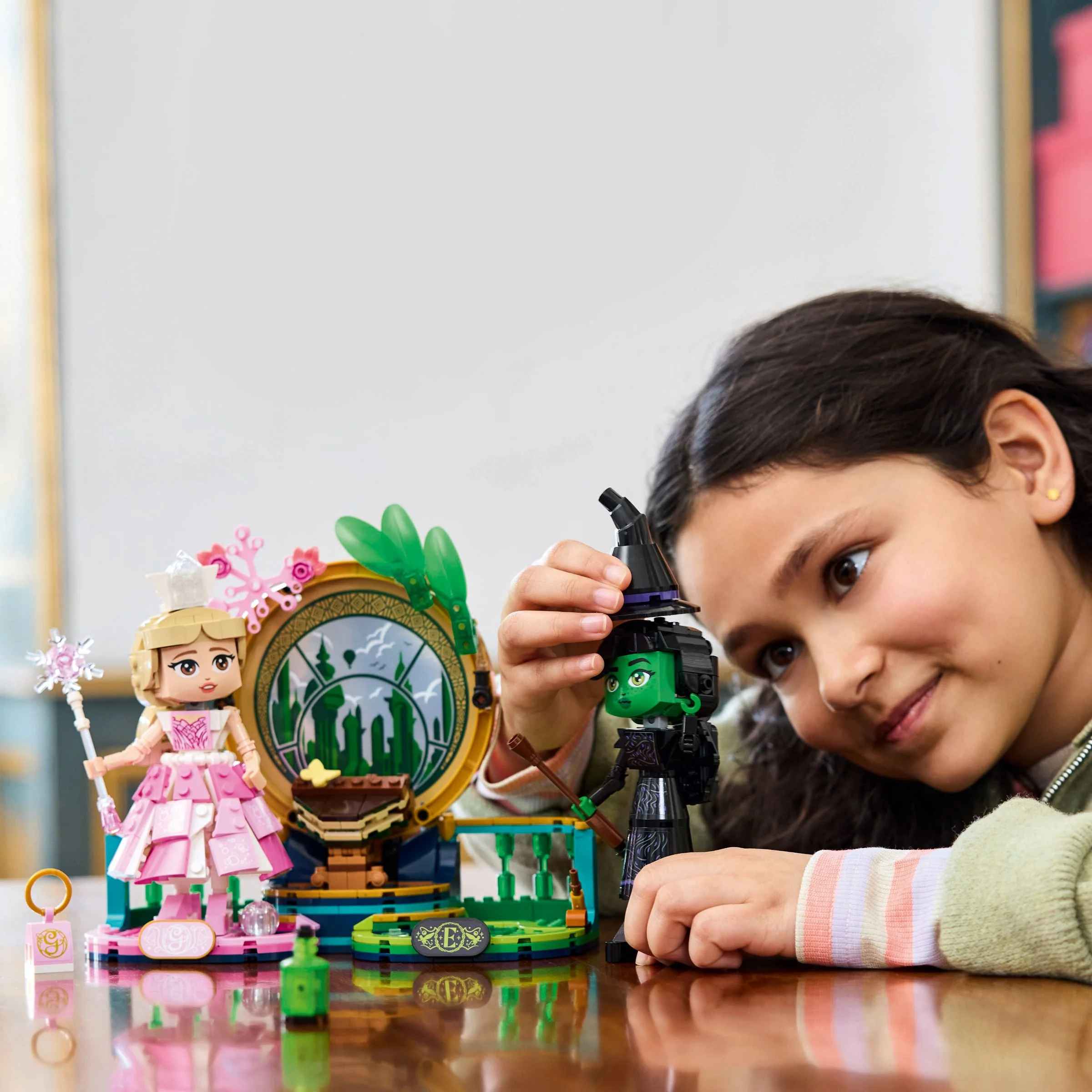 Elphaba & Glinda Figures - Image 7