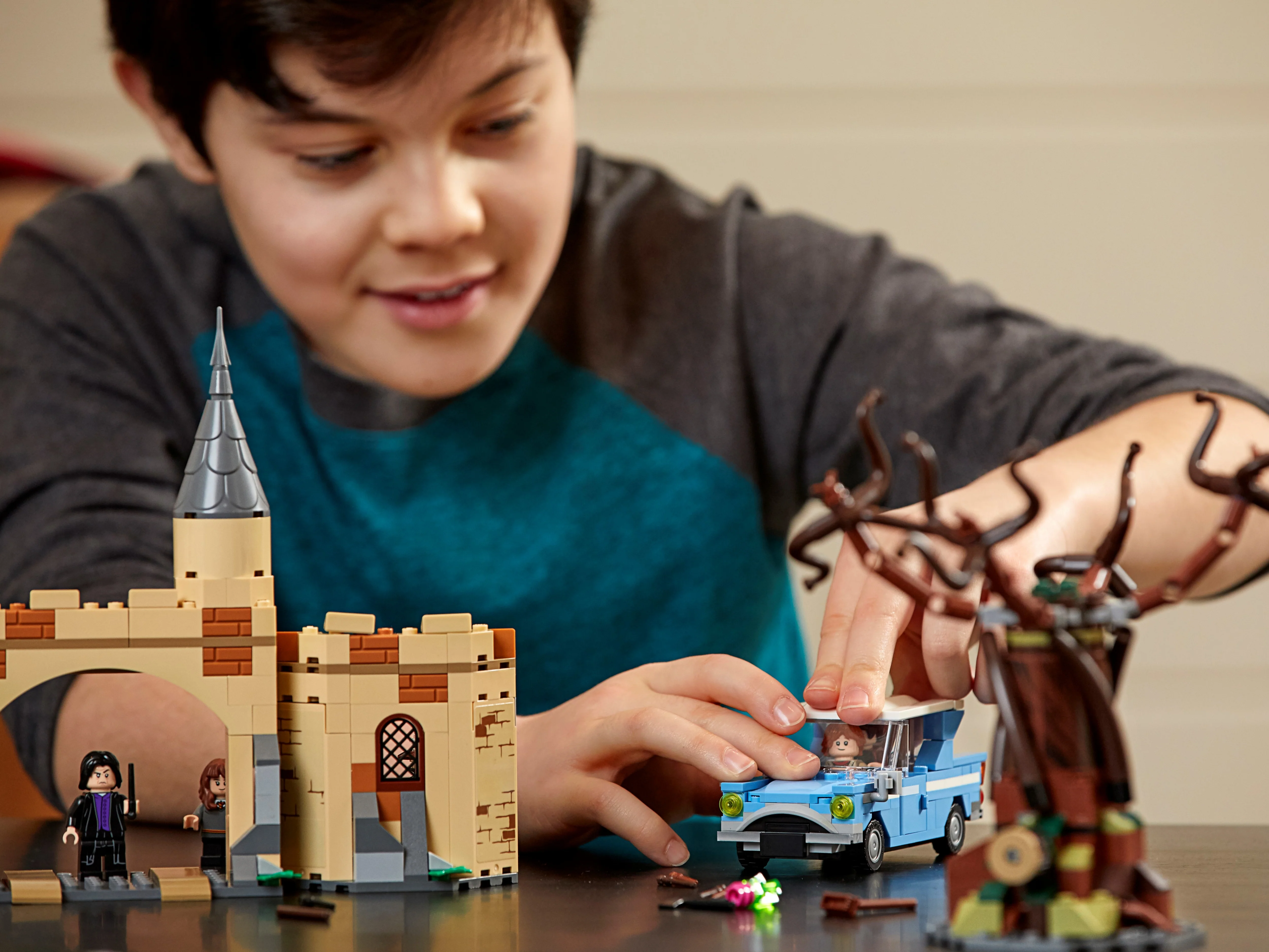 Hogwarts Whomping Willow - Image 14