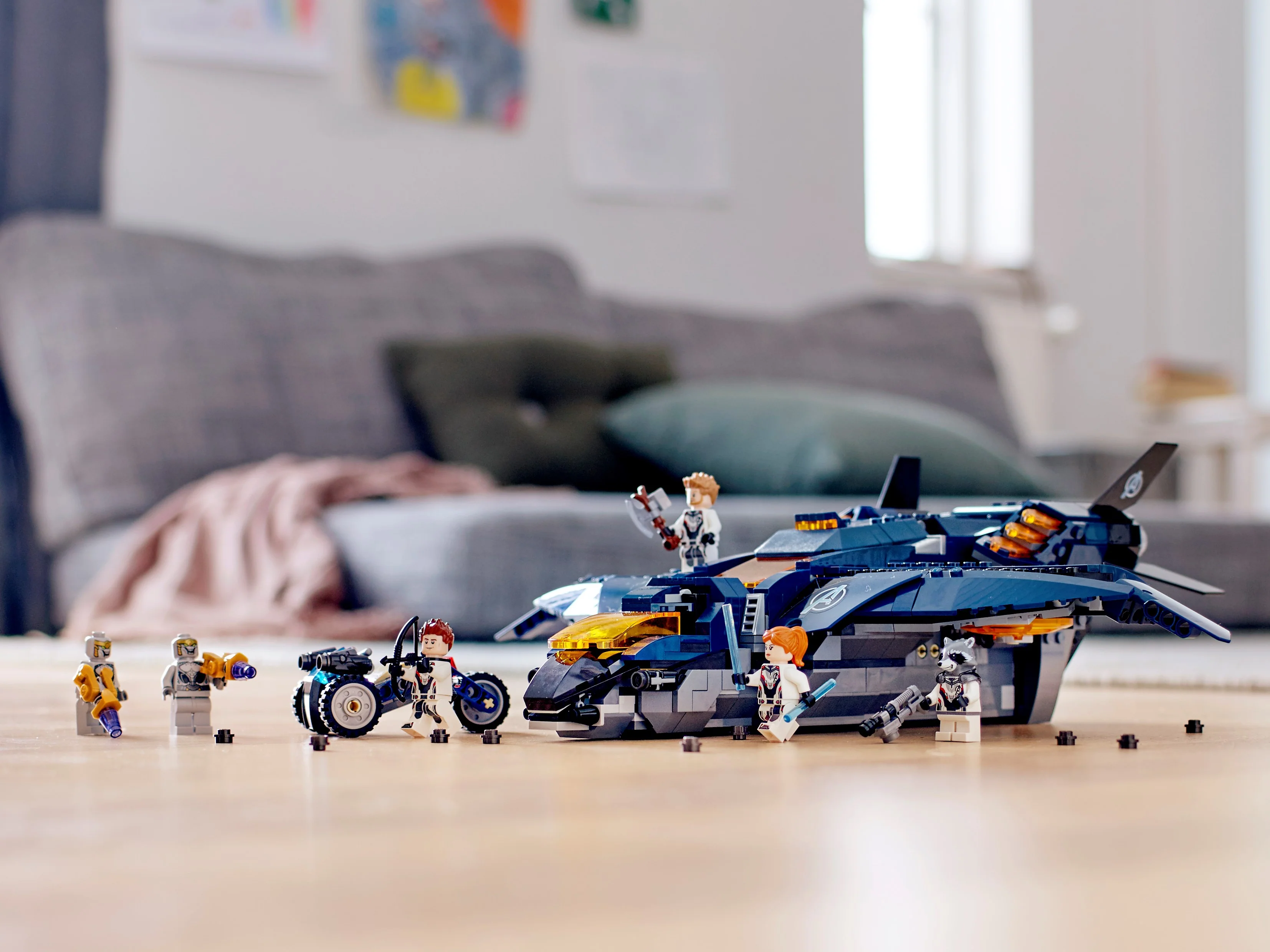 Avengers Ultimate Quinjet - Image 9