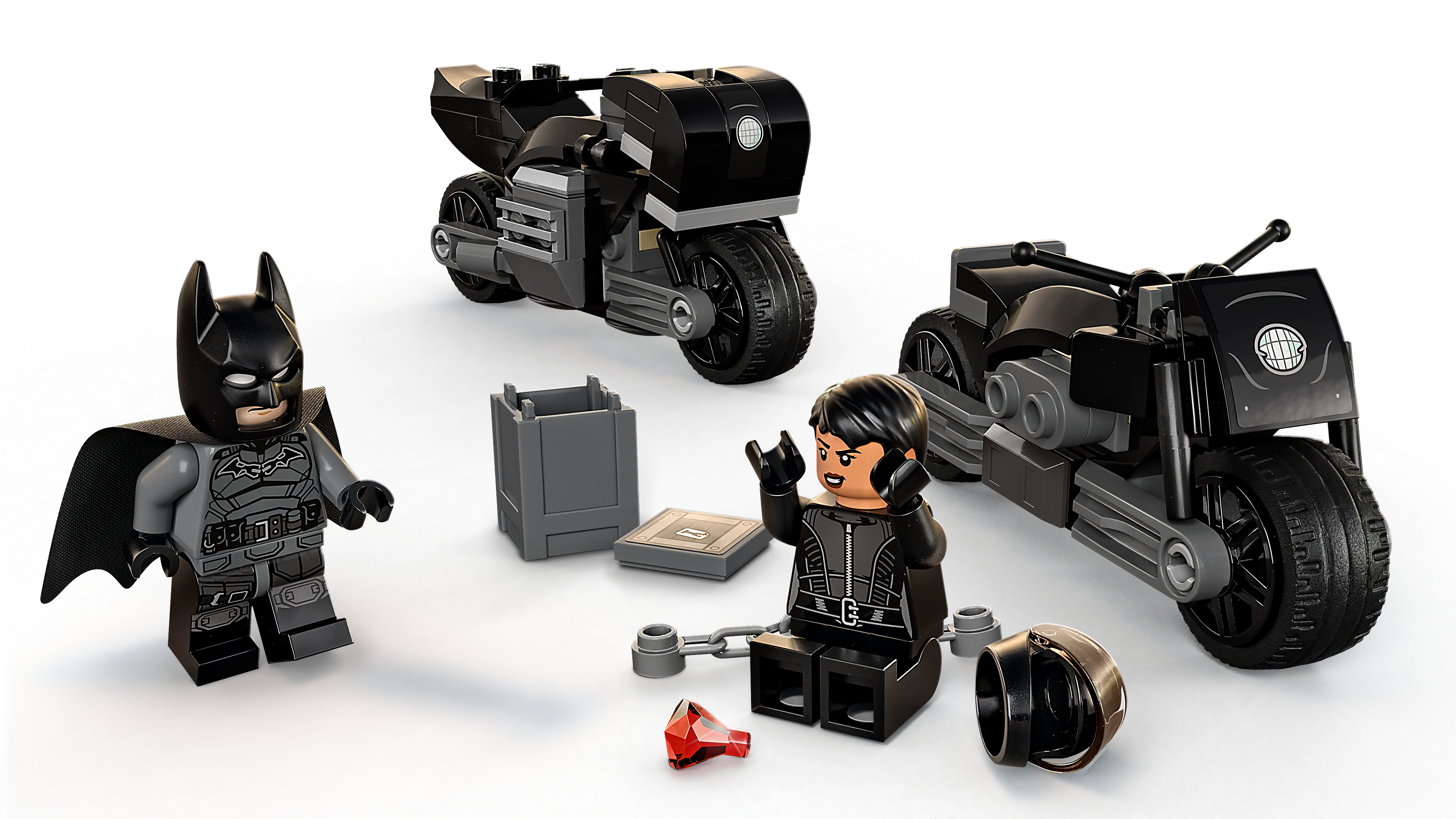 Batman & Selina Kyle Motorcycle Pursuit - Image 3