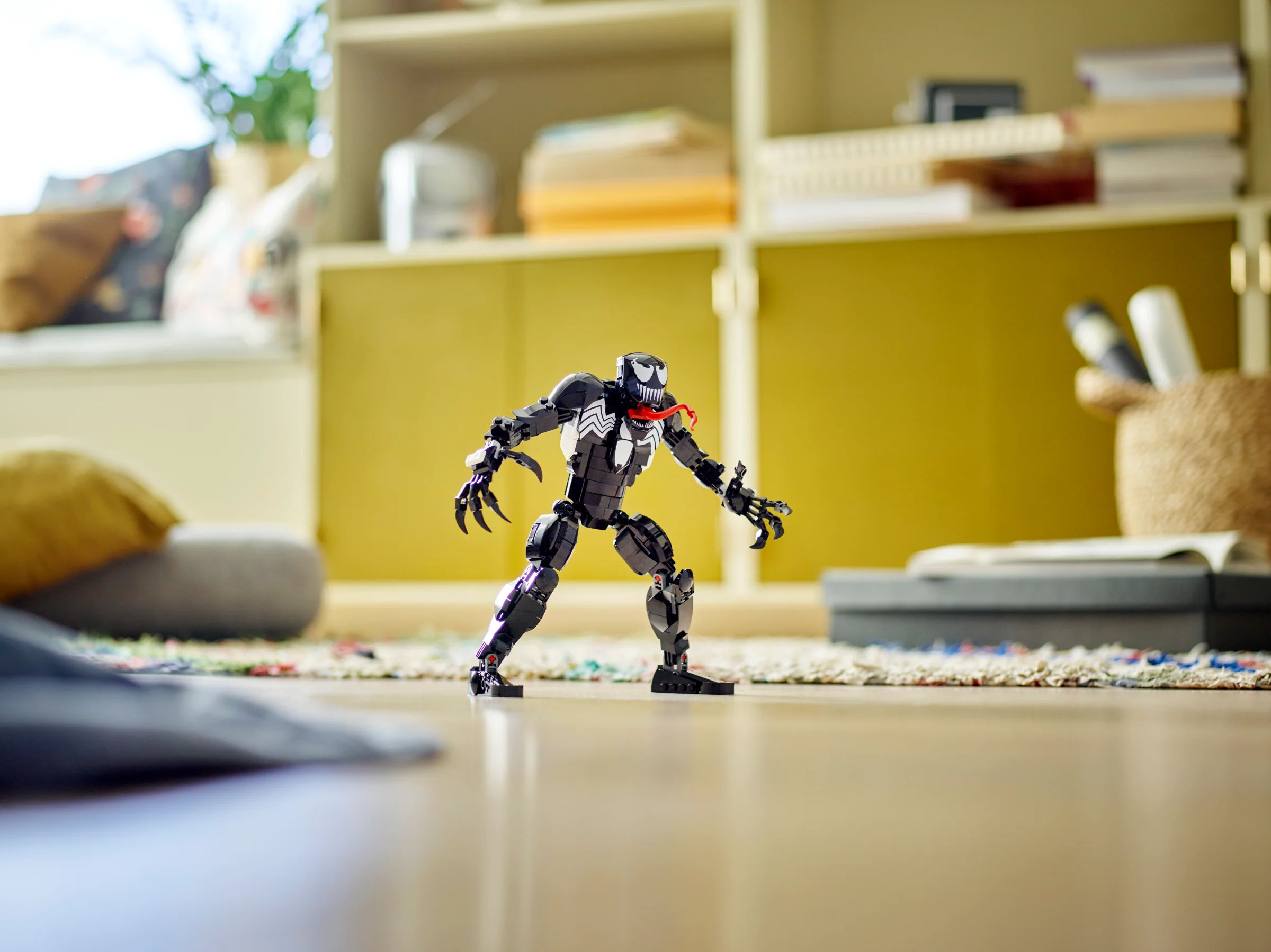 Venom Figure - Image 7