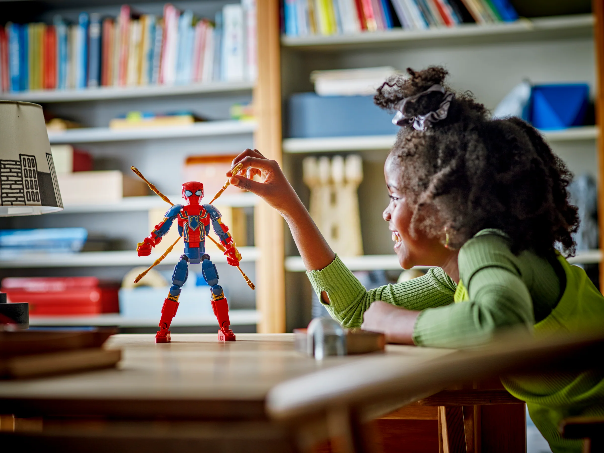Iron Spider-Man Construction Figure - Image 6
