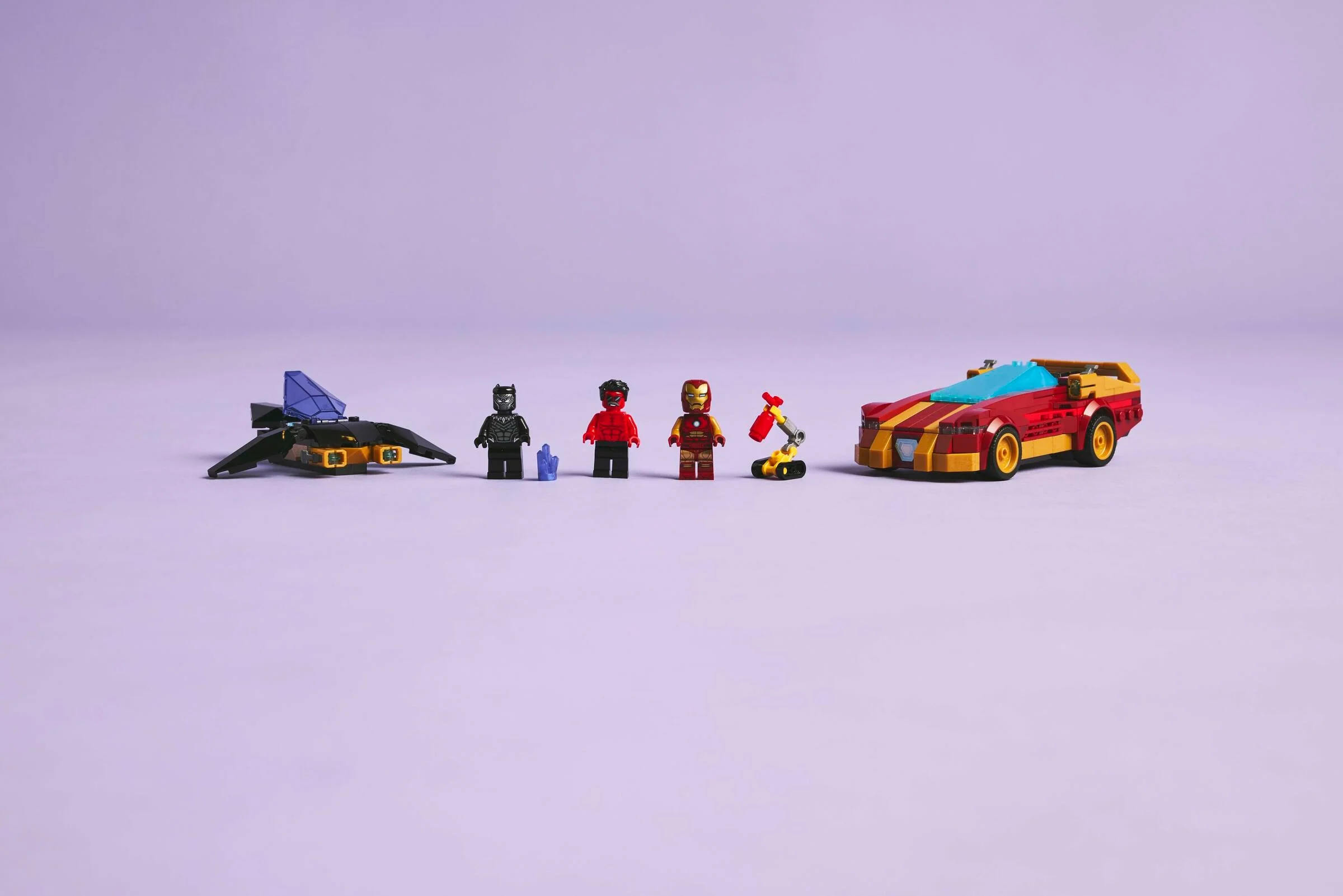 Iron Man Car & Black Panther vs. Red Hulk - Image 9