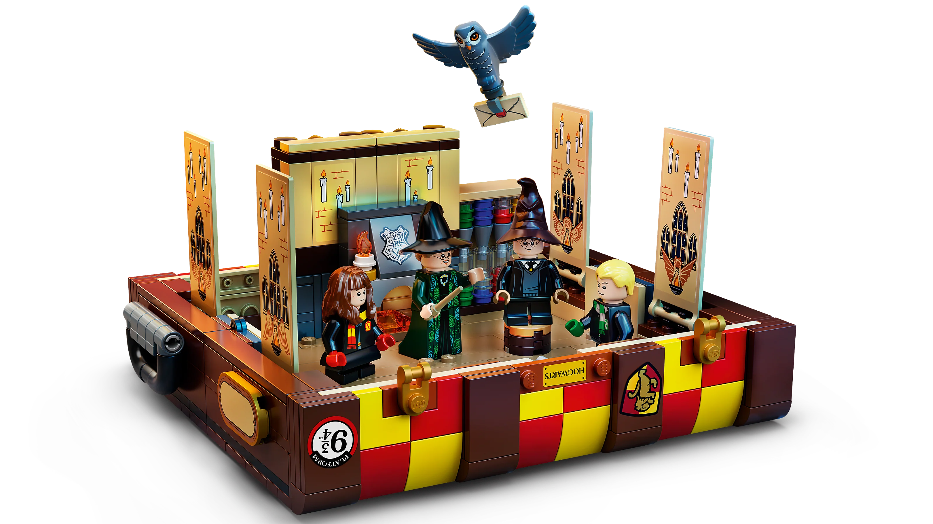 Hogwarts Magical Trunk - Image 3