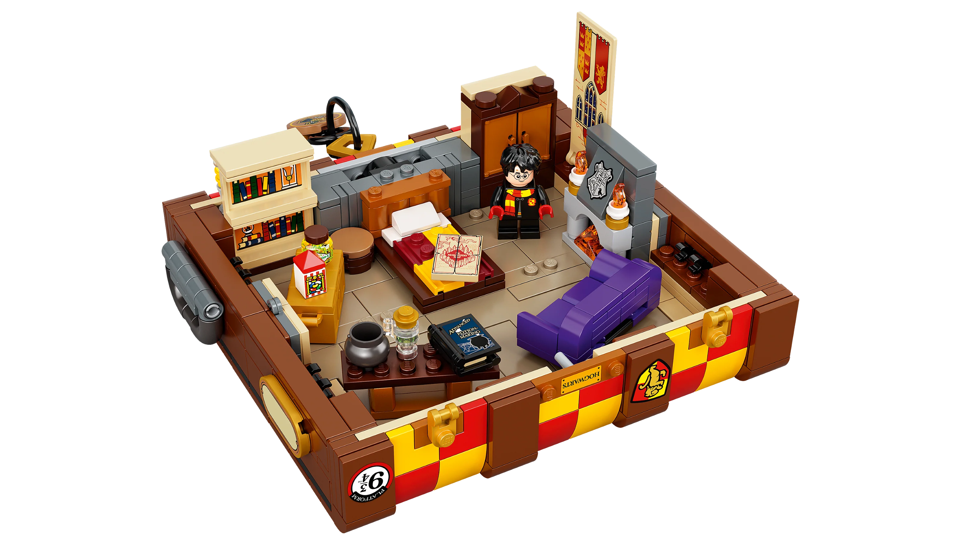 Hogwarts Magical Trunk - Image 5