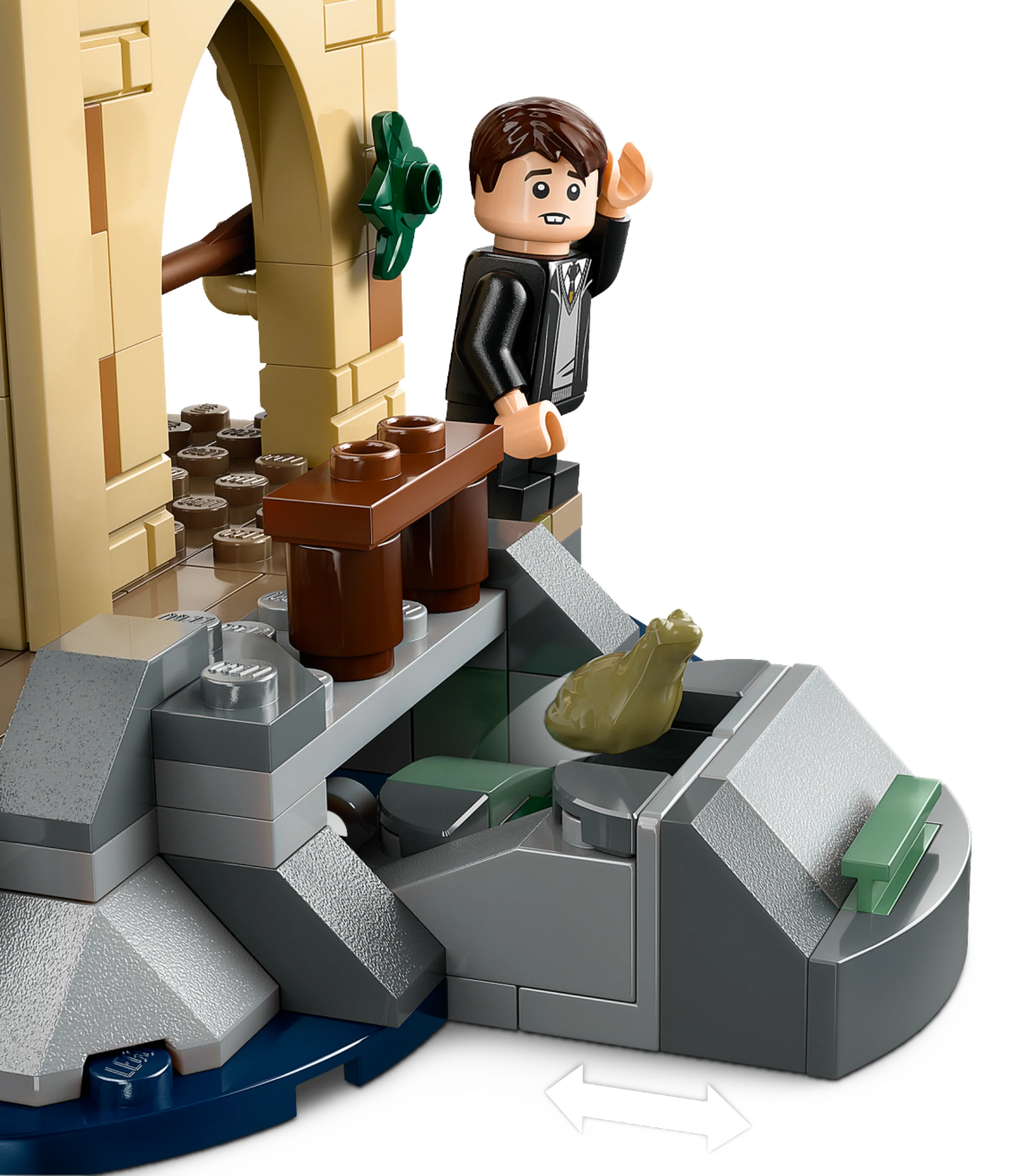 Hogwarts Castle Boathouse - Image 5
