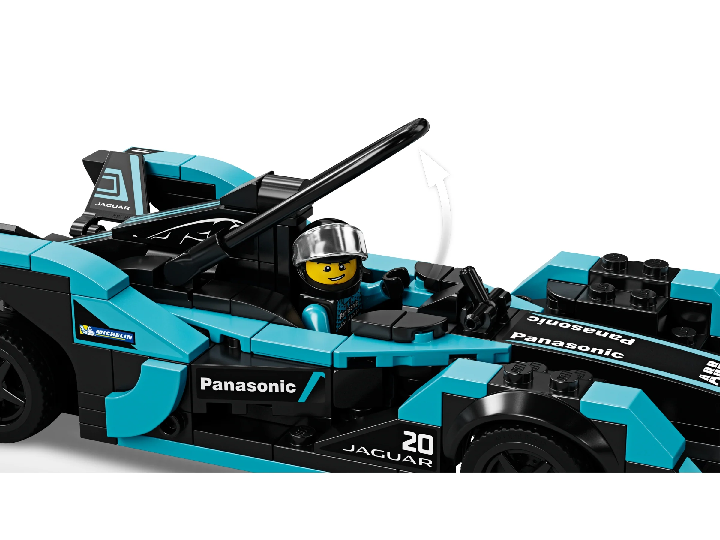 Formula E Panasonic Jaguar Racing GEN2 Car & Jaguar I-PACE eTROPHY - Image 4