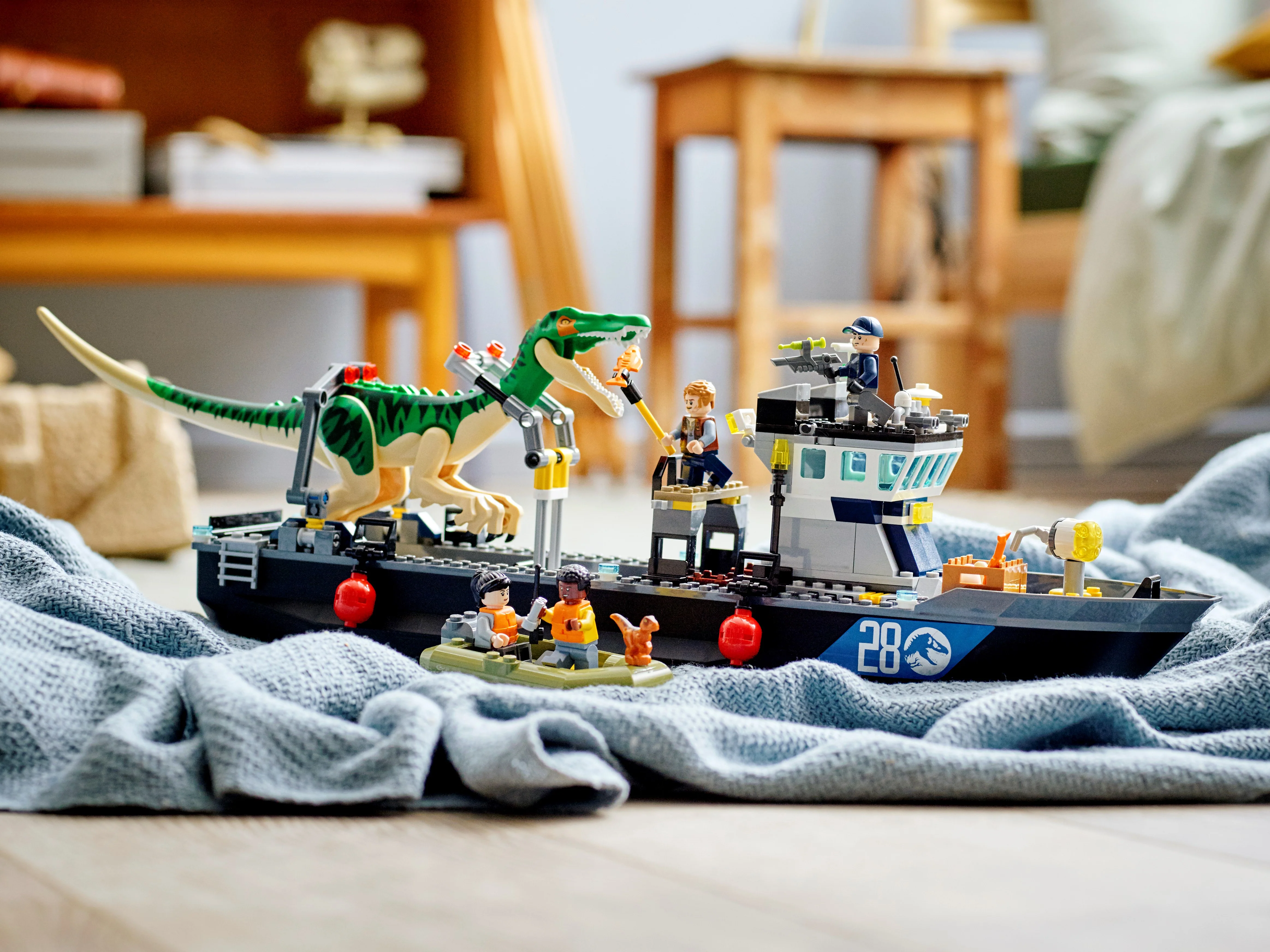Baryonyx Dinosaur Boat Escape - Image 15