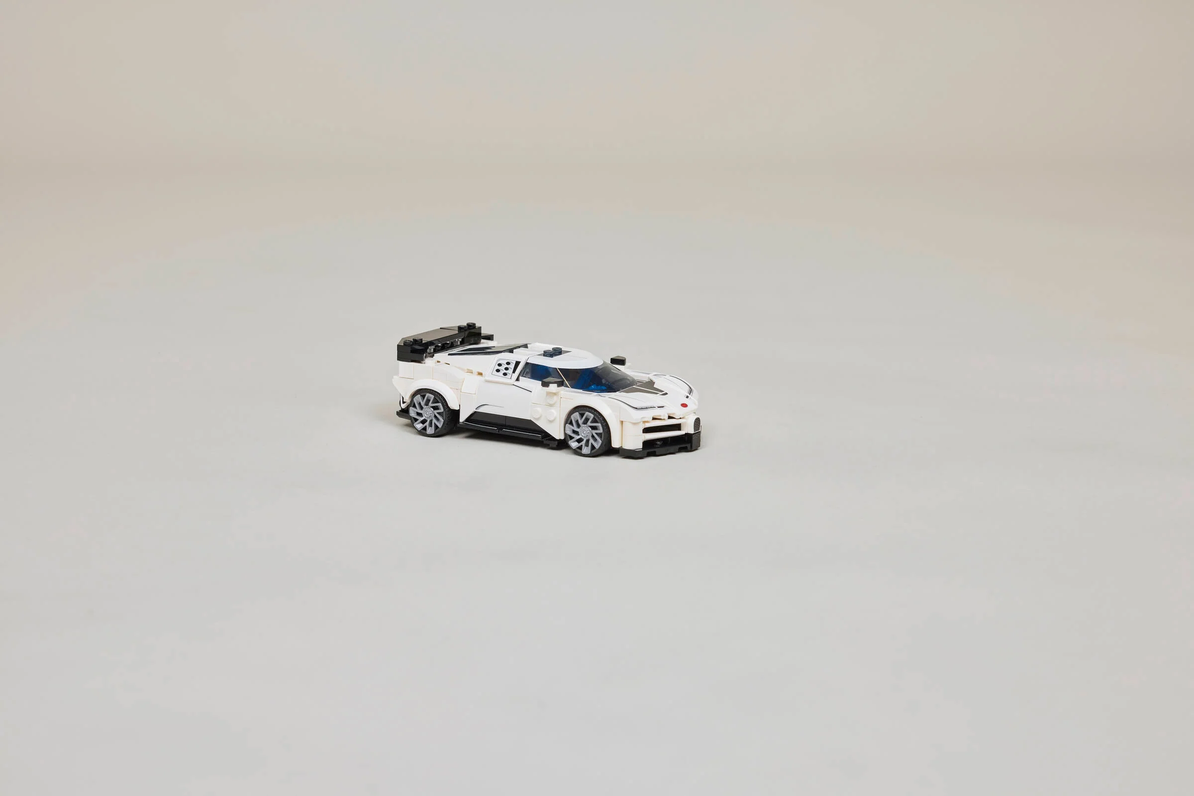 Bugatti Centodieci - Image 8