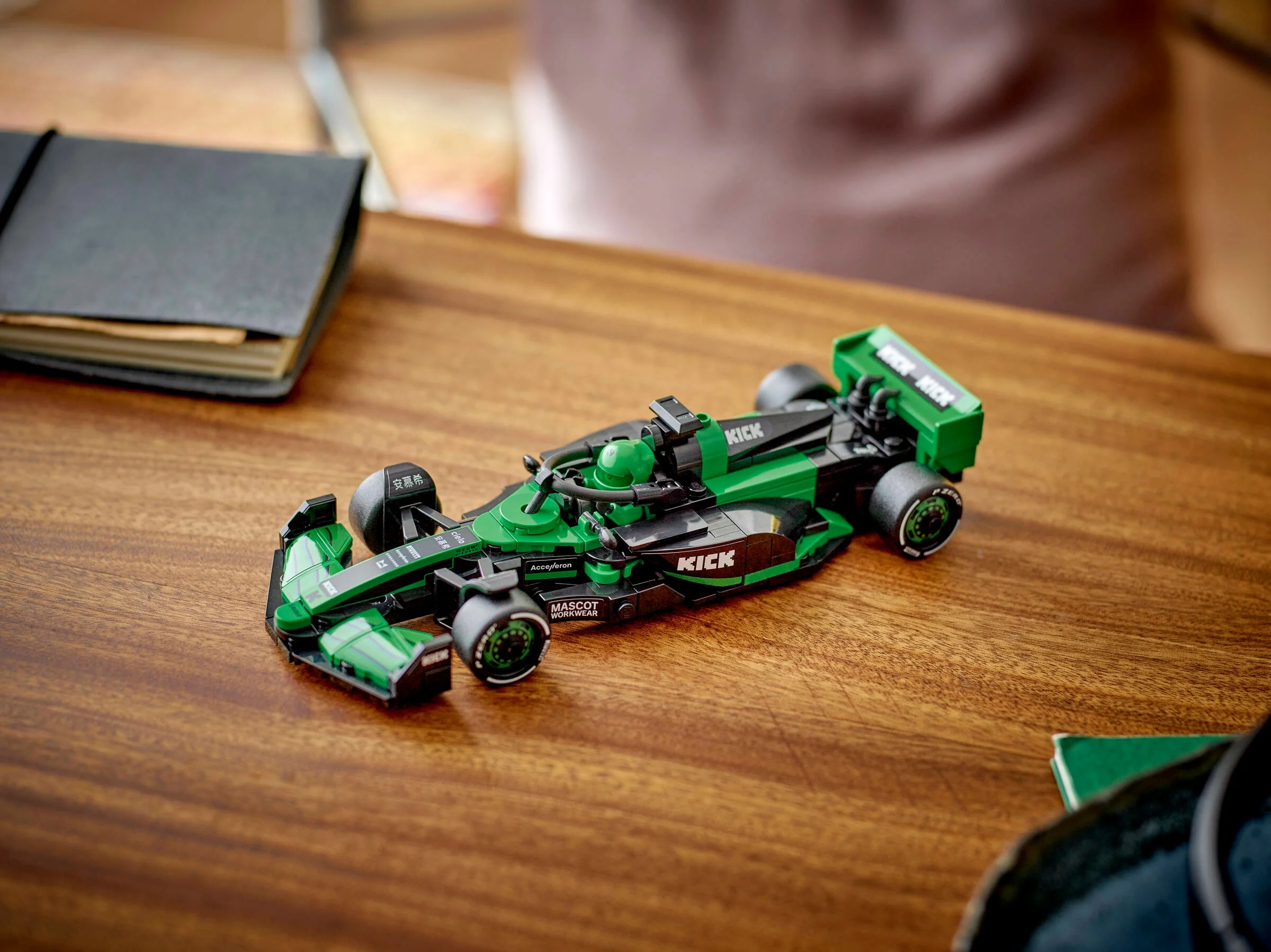 KICK Sauber F1 Team C44 - Image 9