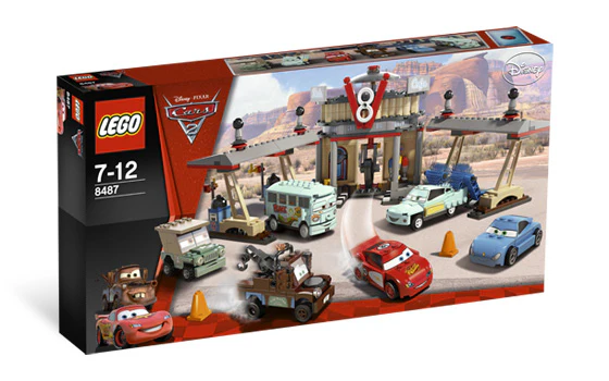 Flo's V8 Cafe - Image 4