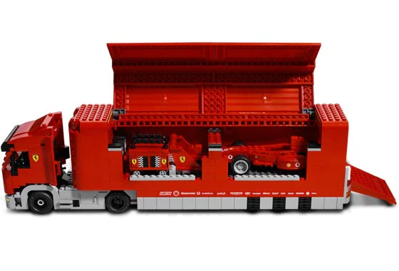 Scuderia Ferrari Truck - Image 3